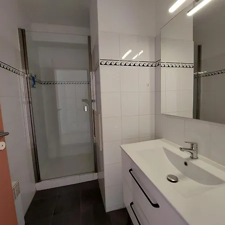 T2 Avec Piscine A 2 Min De La - Fr-1-239-1104 *